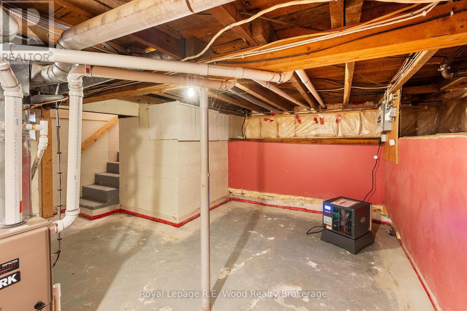 












286 WALNUT STREET

,
Chatham-Kent (Dresden),




Ontario
N0P1M0

