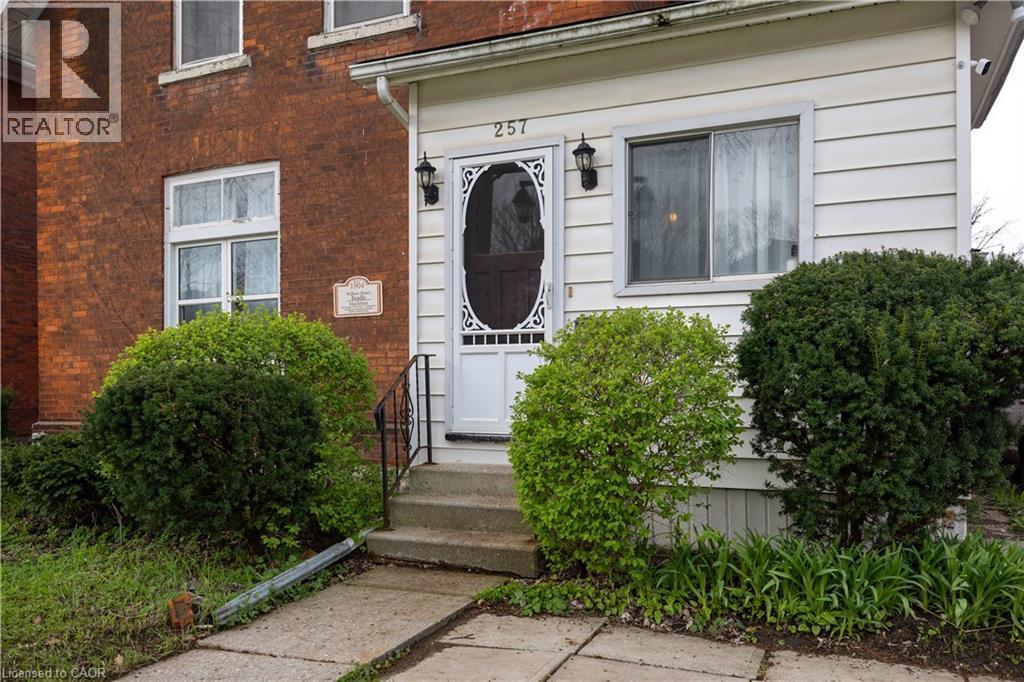 












257 ONTARIO Street

,
Stratford,




Ontario
N5A3H6

