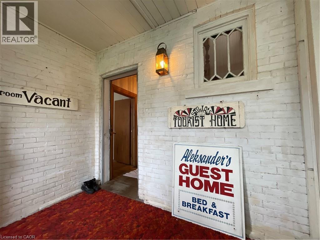 












257 ONTARIO Street

,
Stratford,




Ontario
N5A3H6

