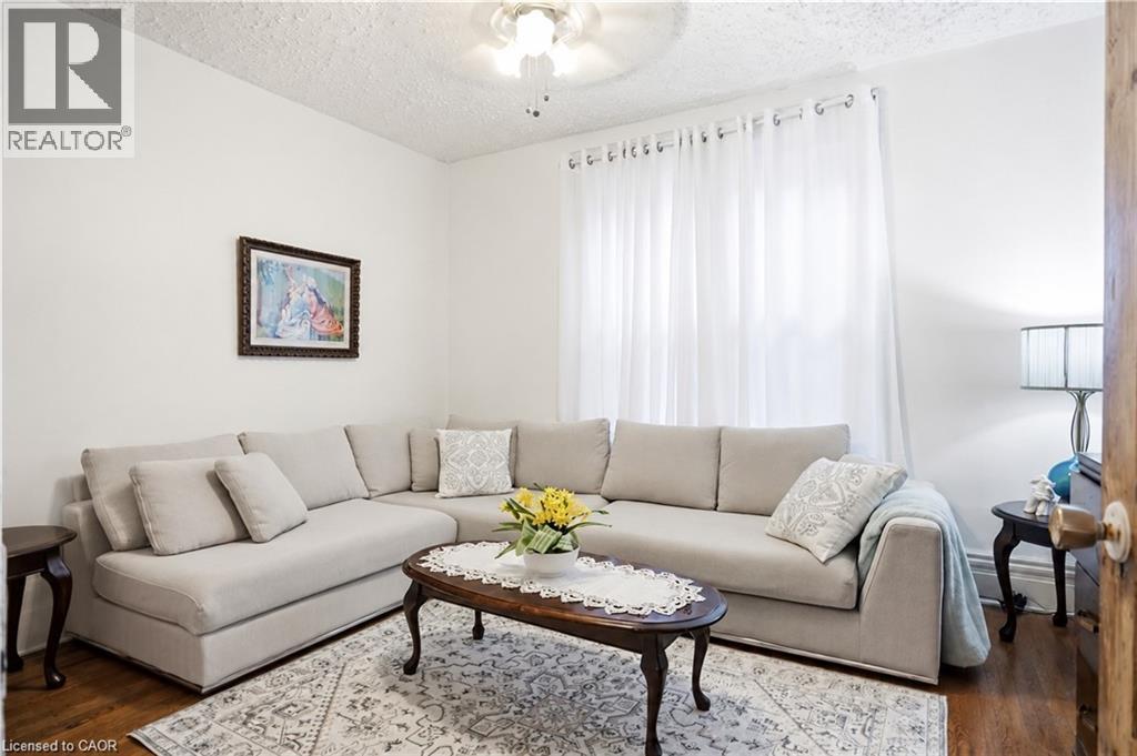












257 ONTARIO Street

,
Stratford,




Ontario
N5A3H6

