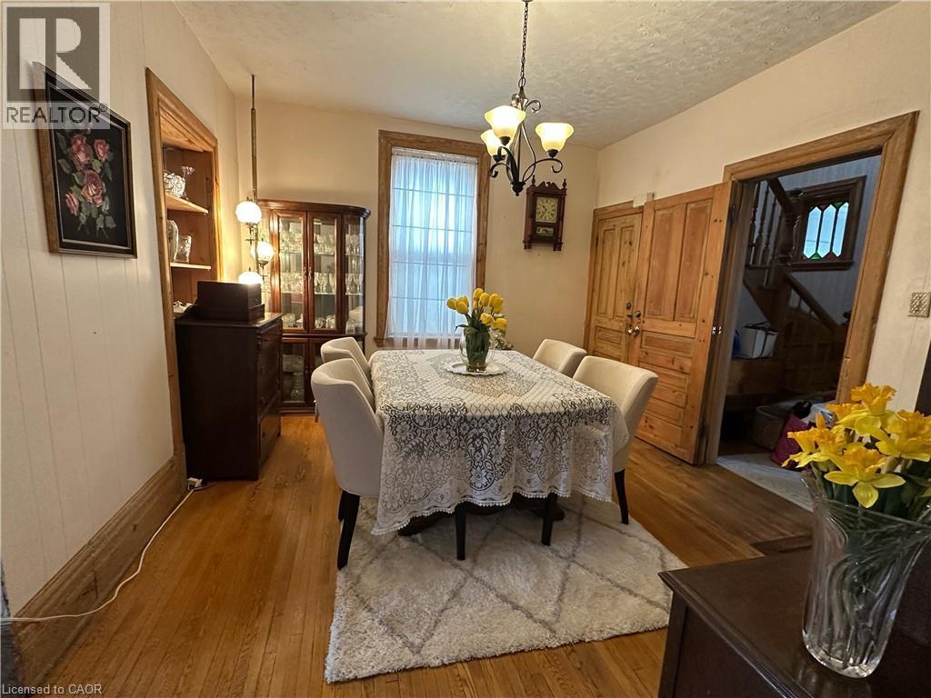 












257 ONTARIO Street

,
Stratford,




Ontario
N5A3H6

