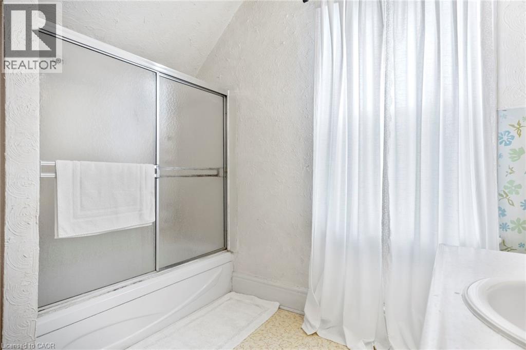 












257 ONTARIO Street

,
Stratford,




Ontario
N5A3H6

