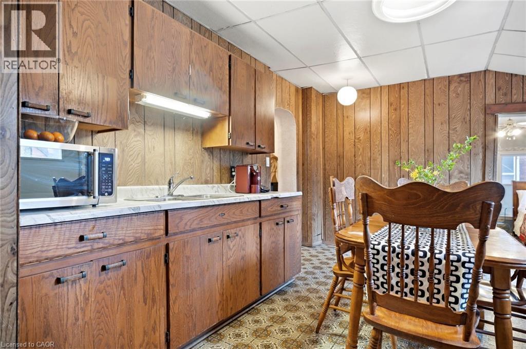 












257 ONTARIO Street

,
Stratford,




Ontario
N5A3H6


