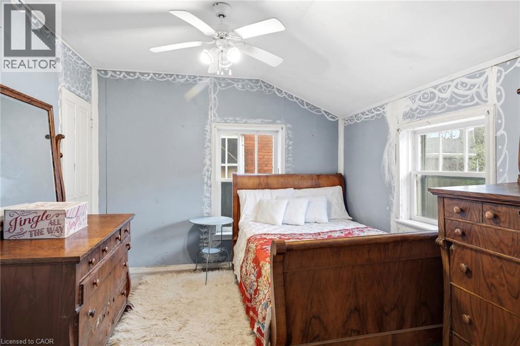 












257 ONTARIO Street

,
Stratford,




Ontario
N5A3H6

