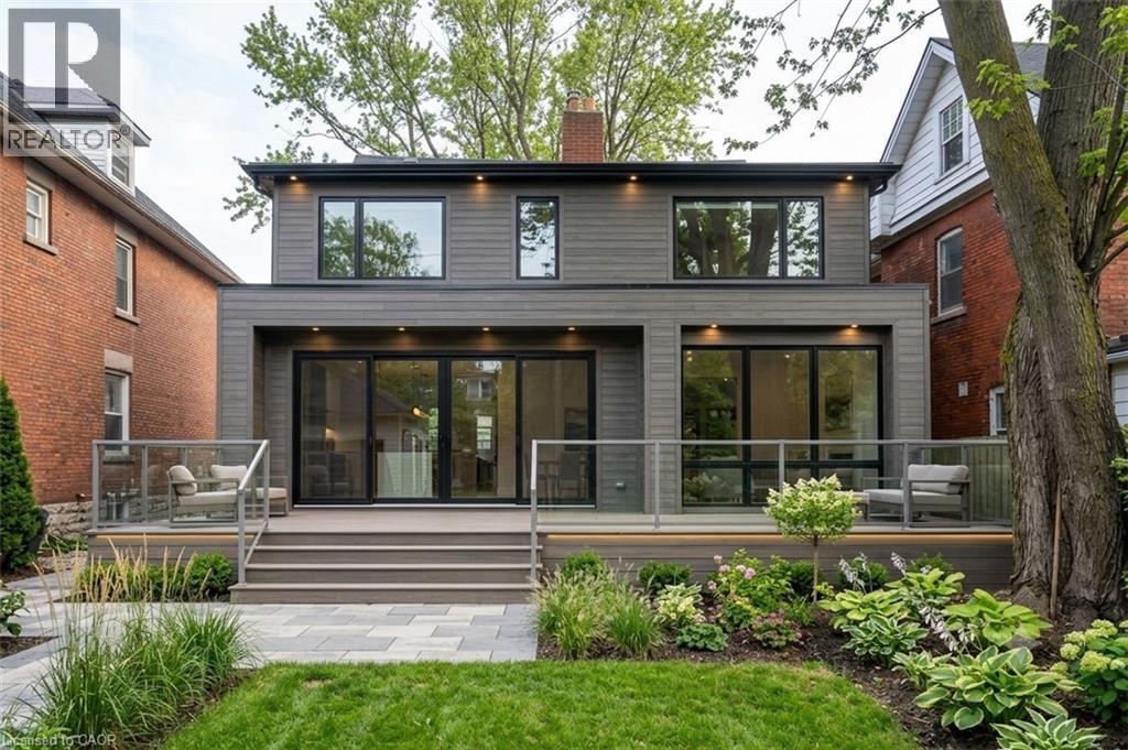 












257 ONTARIO Street

,
Stratford,




Ontario
N5A3H6

