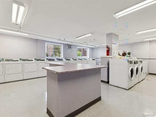 









23


Rue de la Soeur-Jeanne-Marie-Chavoin

, 415,
Gatineau (Hull),




QC
J8Z1V9

