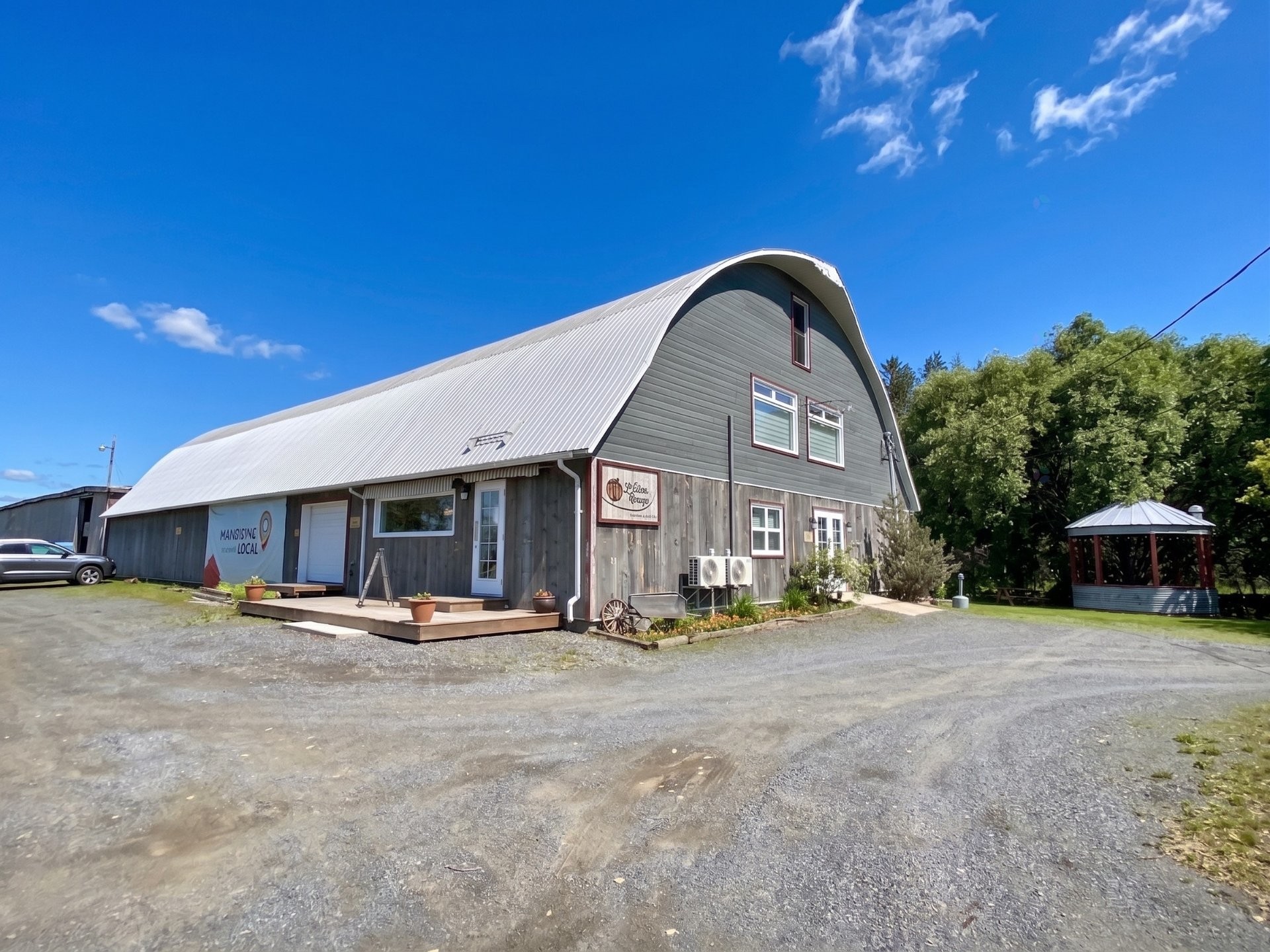 









51


Rue Principale N.

,
Saint-Bruno-de-Guigues,




QC
J0Z2G0

