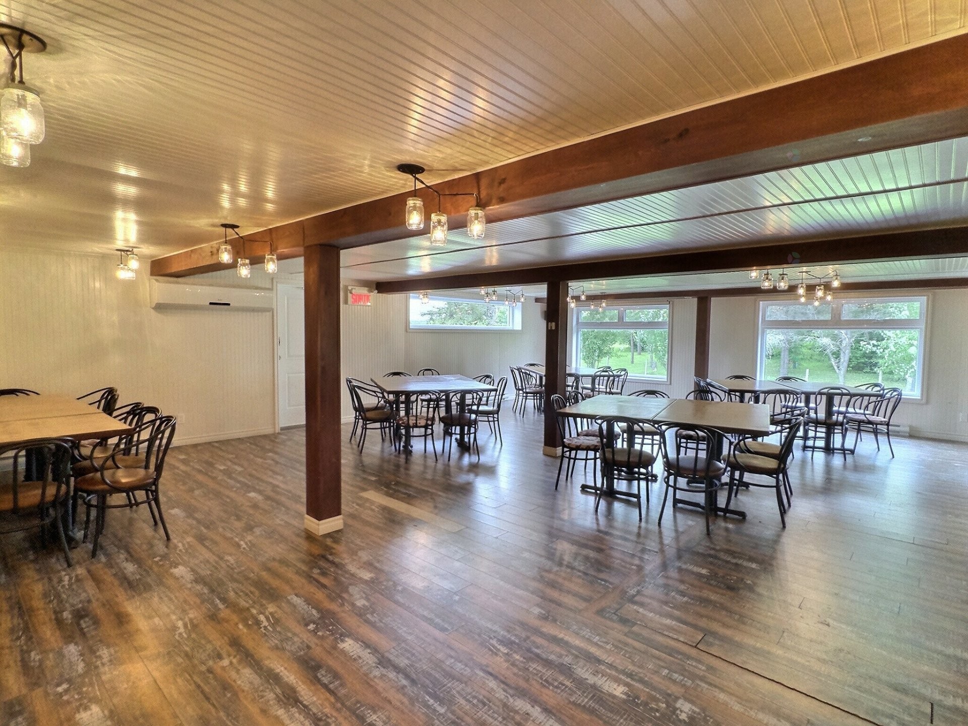 









51


Rue Principale N.

,
Saint-Bruno-de-Guigues,




QC
J0Z2G0

