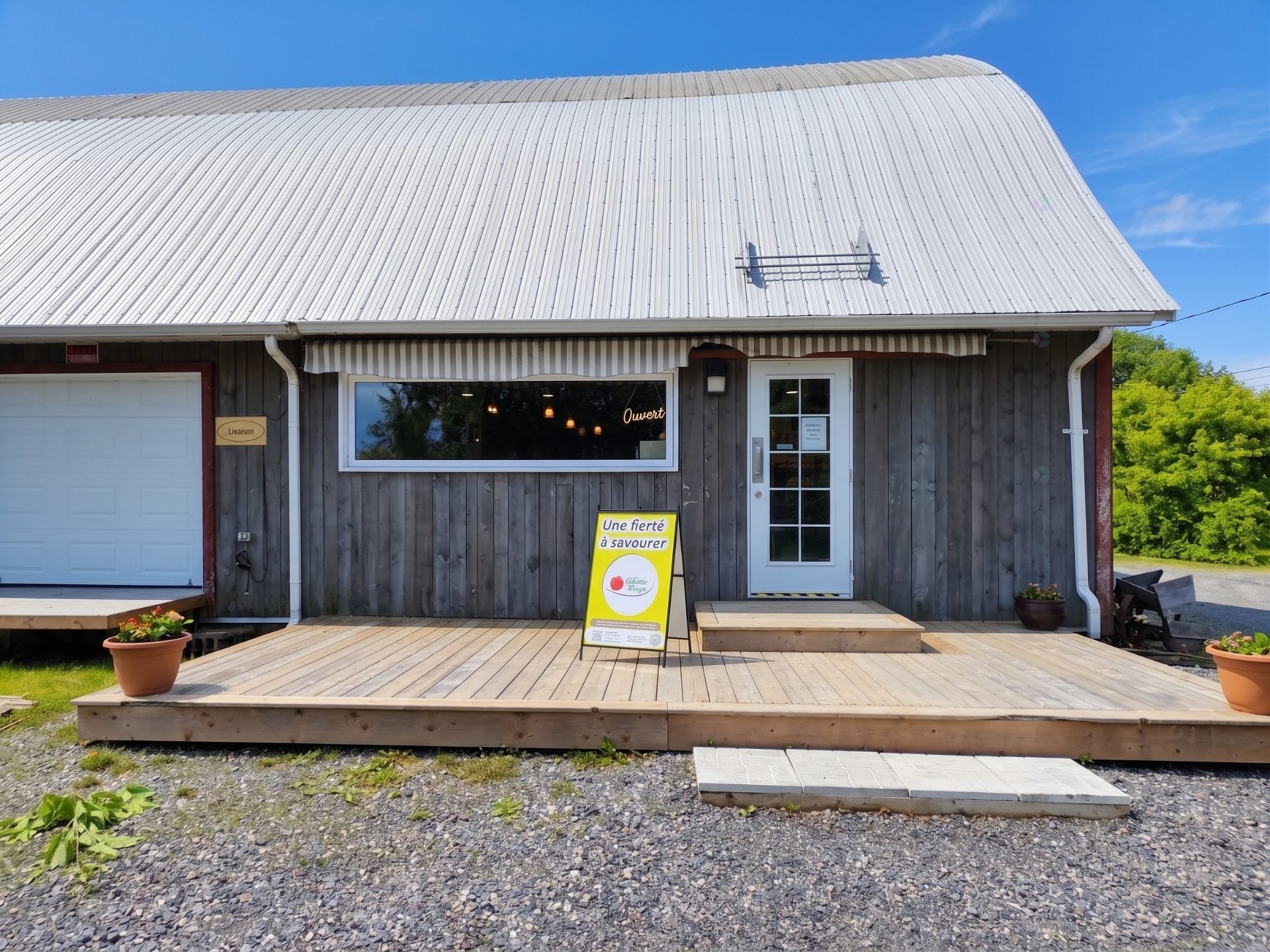 









51


Rue Principale N.

,
Saint-Bruno-de-Guigues,




QC
J0Z2G0

