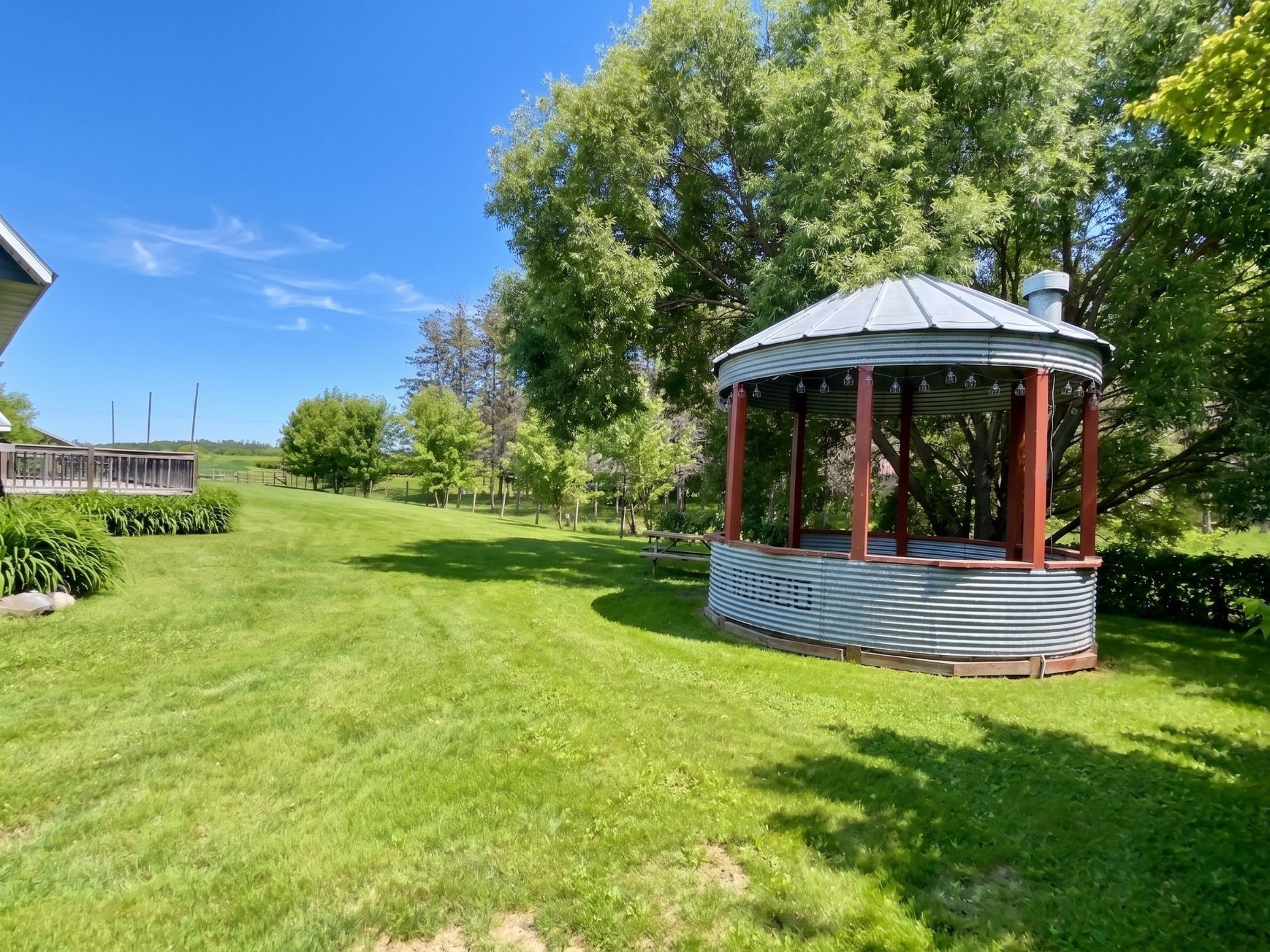 









51


Rue Principale N.

,
Saint-Bruno-de-Guigues,




QC
J0Z2G0

