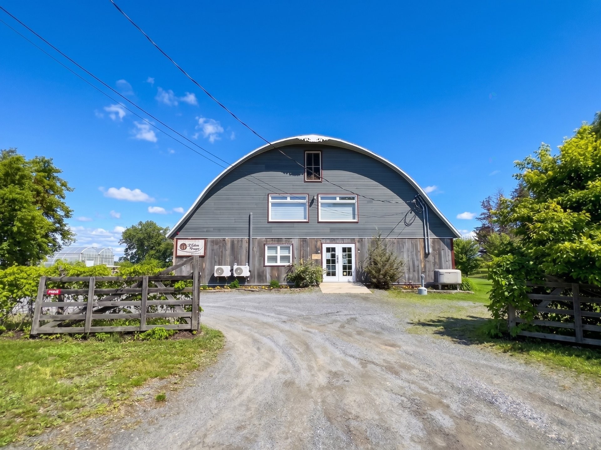 









51


Rue Principale N.

,
Saint-Bruno-de-Guigues,




QC
J0Z2G0

