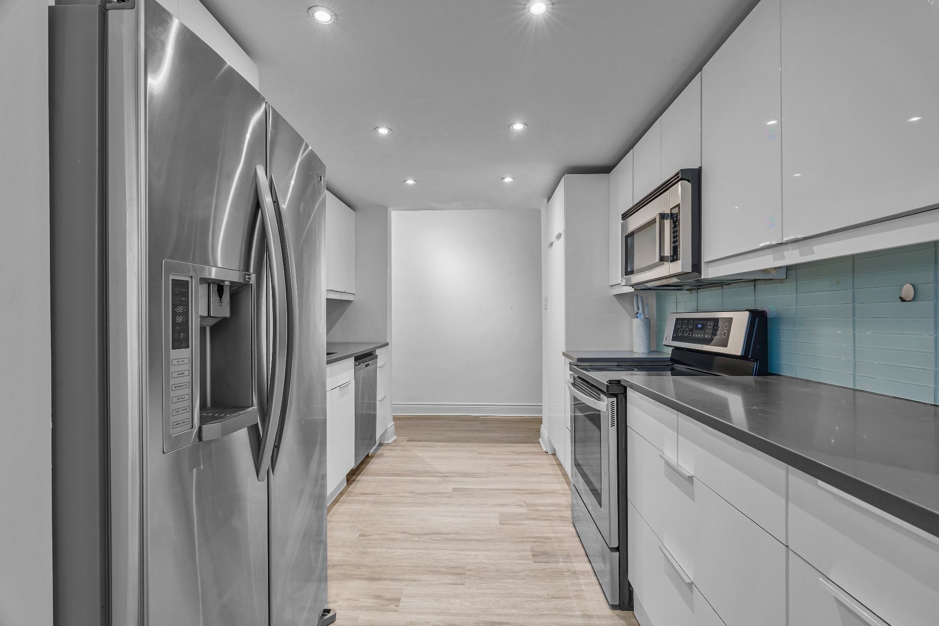 









3445


Rue Drummond

, 501,
Montréal (Ville-Marie),




QC
H3G1X9

