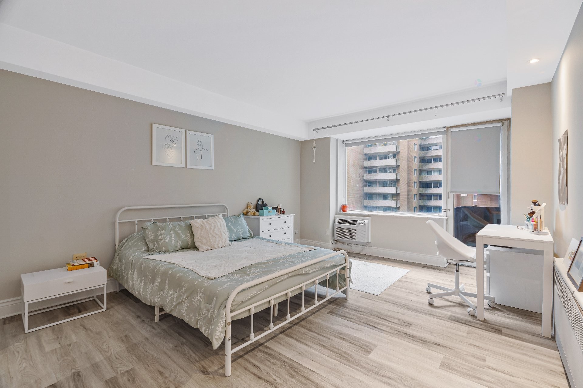 









3445


Rue Drummond

, 501,
Montréal (Ville-Marie),




QC
H3G1X9

