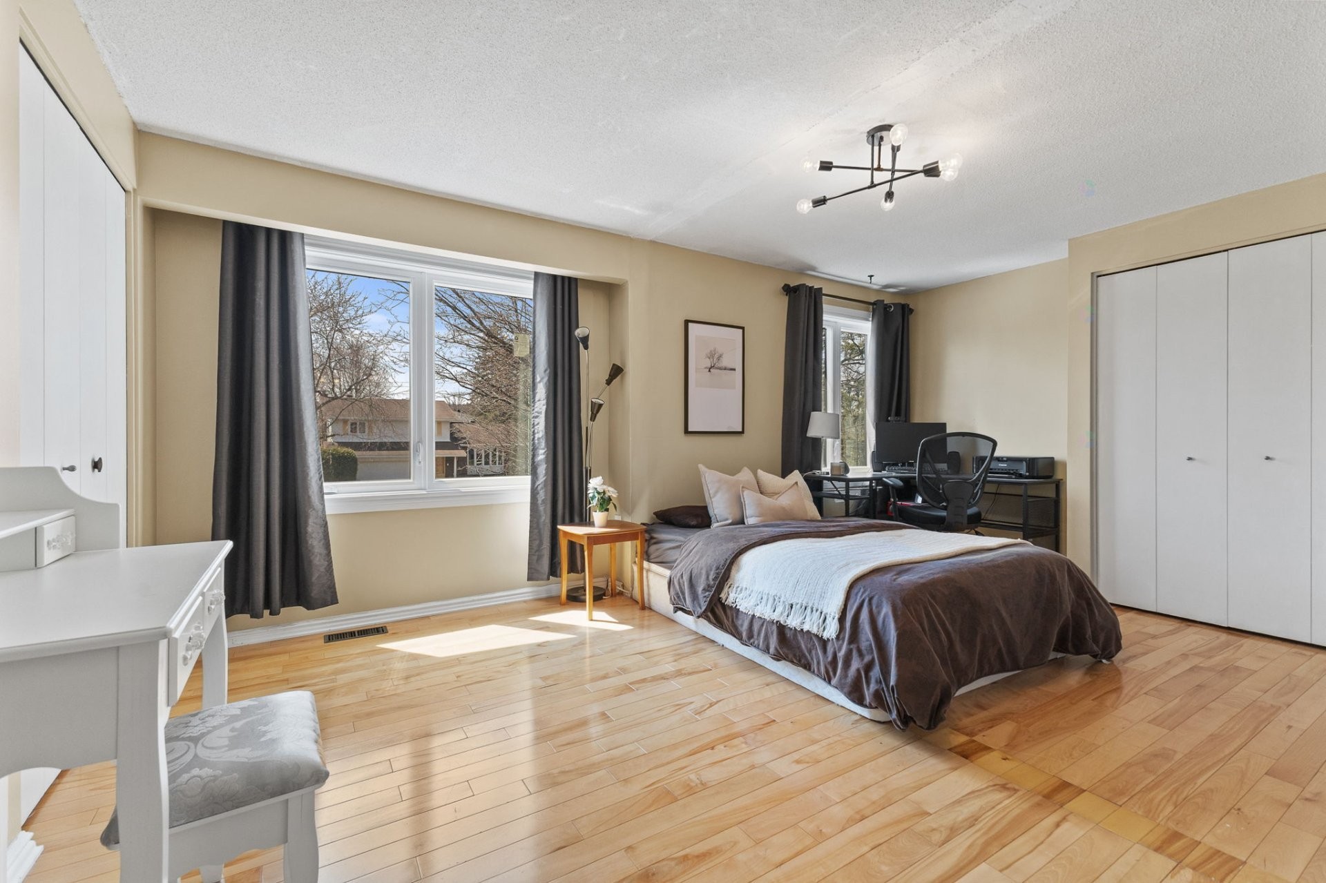









366


Boul. Riel

,
Gatineau (Hull),




QC
J8Z1B4

