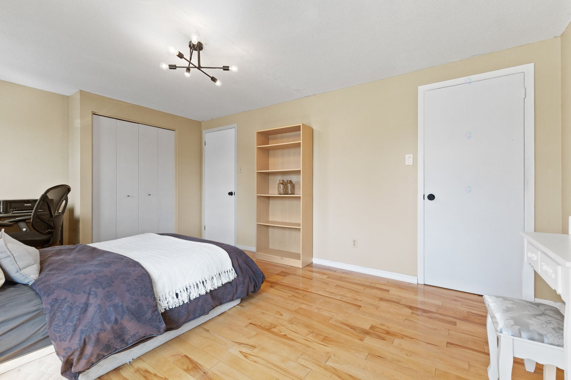 









366


Boul. Riel

,
Gatineau (Hull),




QC
J8Z1B4

