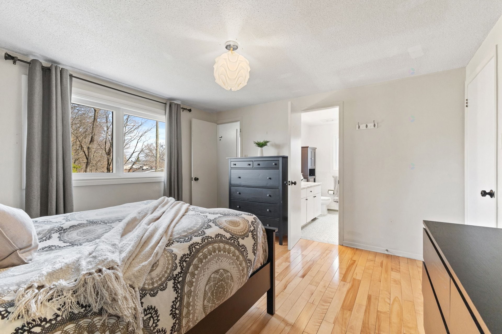 









366


Boul. Riel

,
Gatineau (Hull),




QC
J8Z1B4

