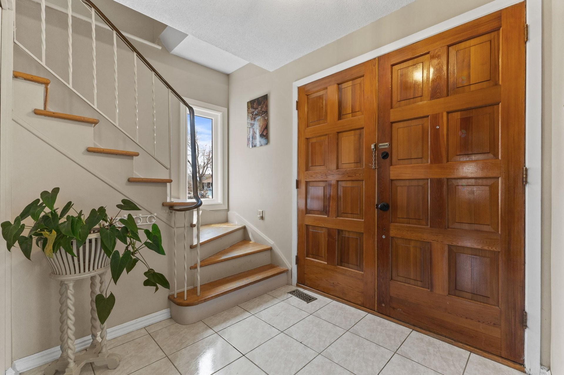 









366


Boul. Riel

,
Gatineau (Hull),




QC
J8Z1B4

