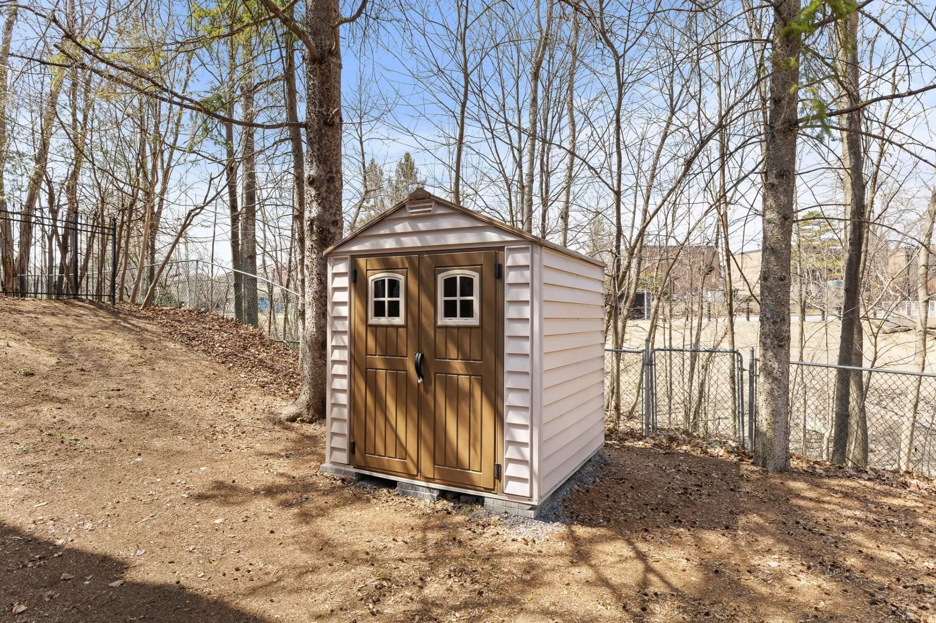 









366


Boul. Riel

,
Gatineau (Hull),




QC
J8Z1B4

