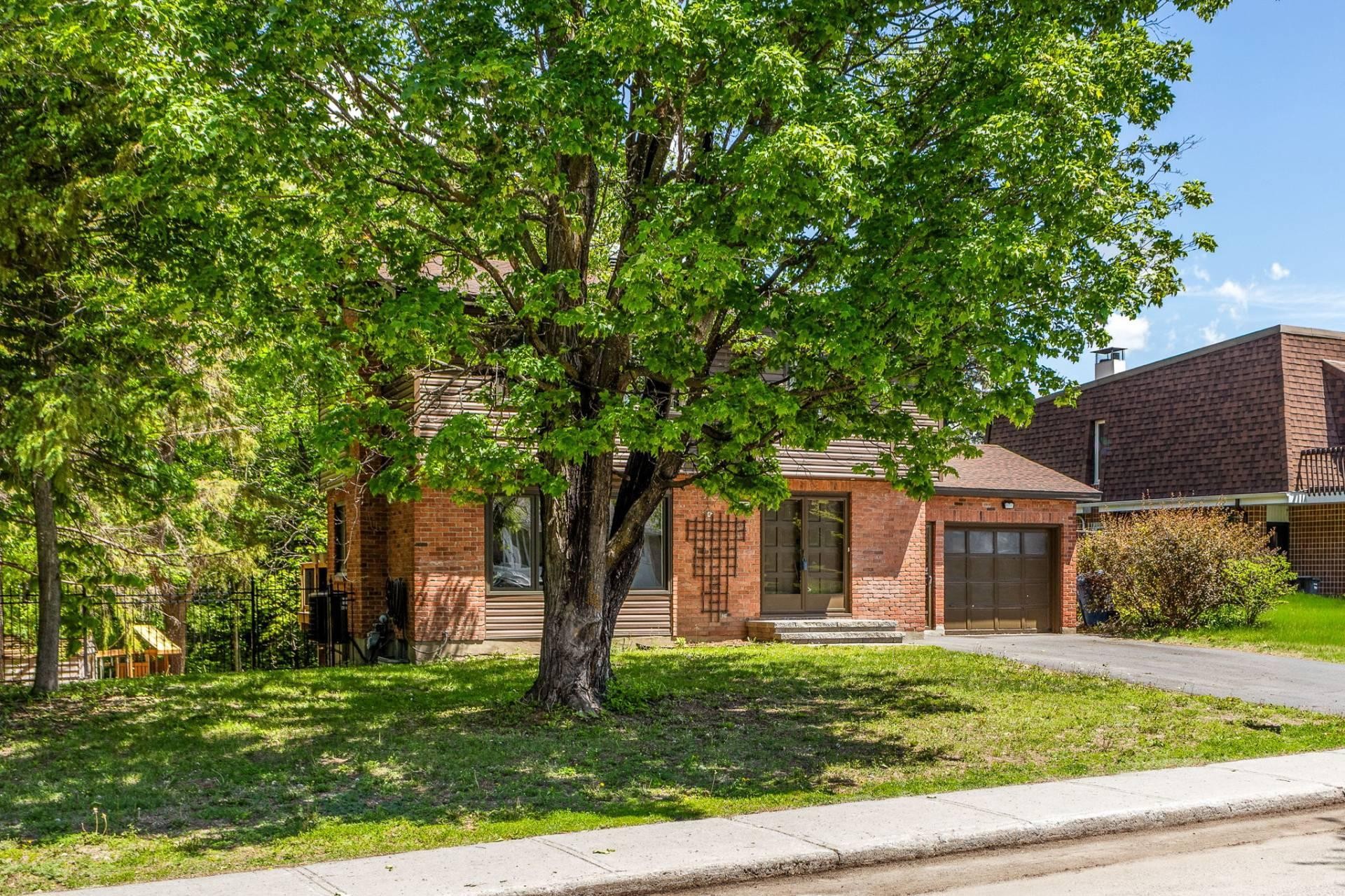 









366


Boul. Riel

,
Gatineau (Hull),




QC
J8Z1B4

