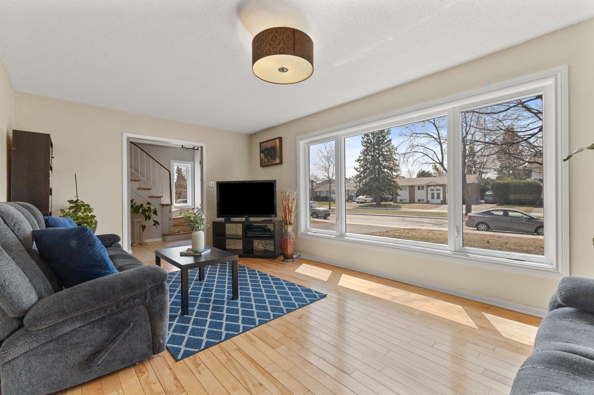 









366


Boul. Riel

,
Gatineau (Hull),




QC
J8Z1B4


