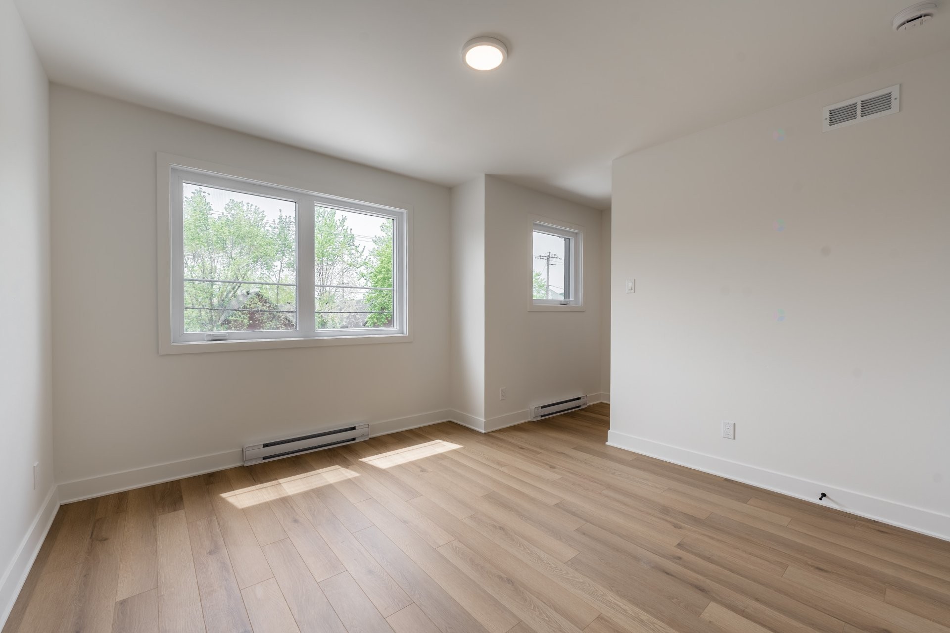 









127


Mtée des Trinitaires

, 102,
Saint-Basile-le-Grand,




QC
J3N1C3

