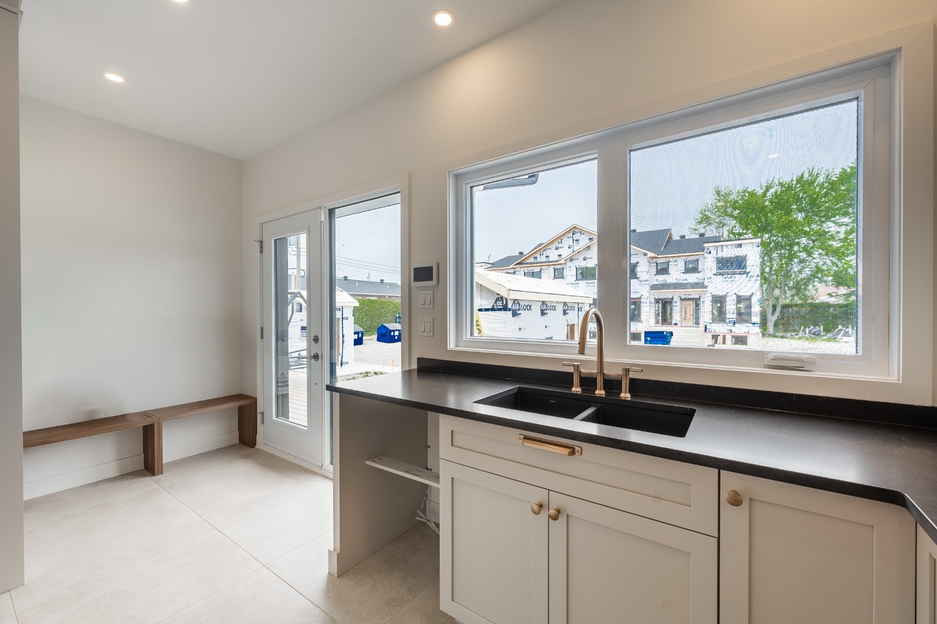 









127


Mtée des Trinitaires

, 201,
Saint-Basile-le-Grand,




QC
J3N1C3

