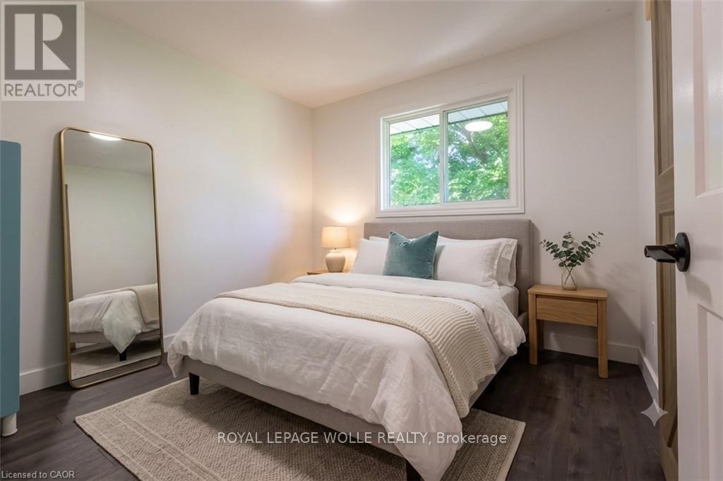 












34 GOLFVIEW ROAD

,
Guelph,




Ontario
N1E1A6

