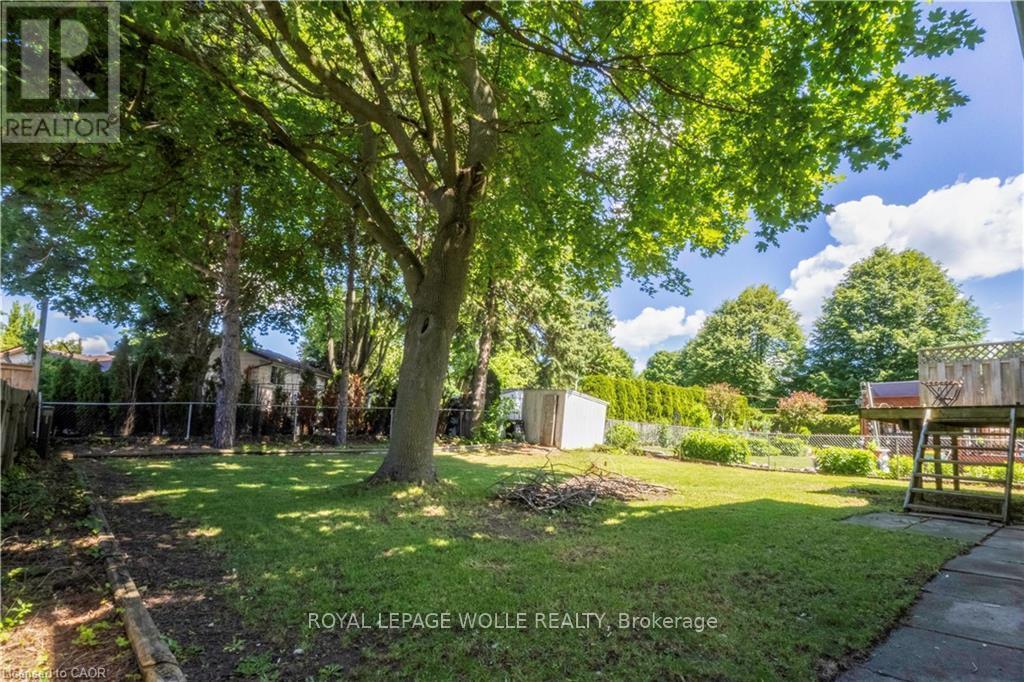 












34 GOLFVIEW ROAD

,
Guelph,




Ontario
N1E1A6


