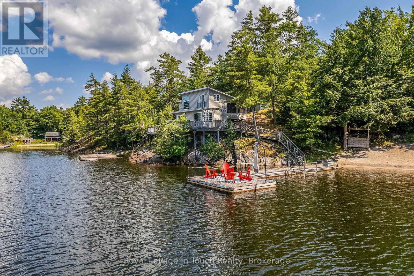 












9794 GEORGIAN BAY SHORE N

,
Georgian Bay (Baxter),




Ontario
P0E1E0

