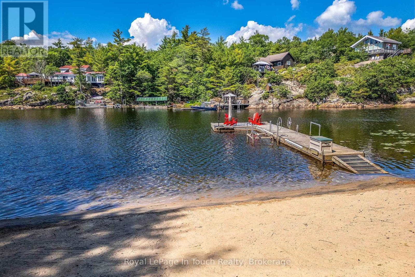 












9794 GEORGIAN BAY SHORE N

,
Georgian Bay (Baxter),




Ontario
P0E1E0

