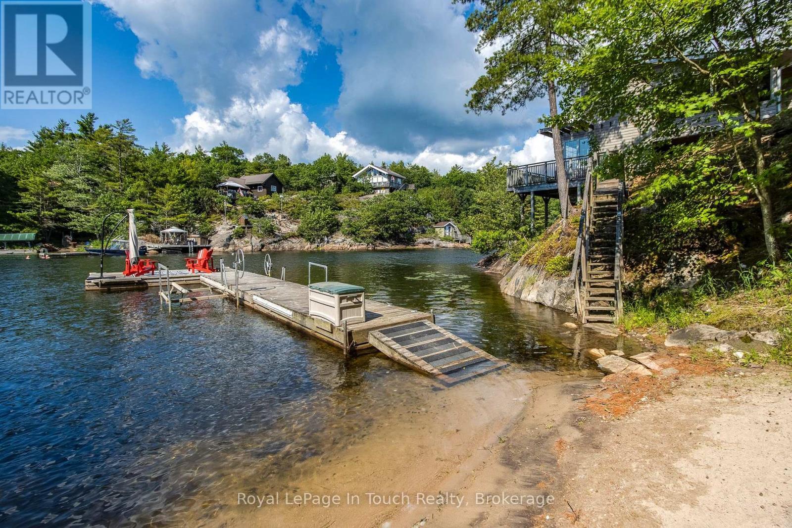 












9794 GEORGIAN BAY SHORE N

,
Georgian Bay (Baxter),




Ontario
P0E1E0

