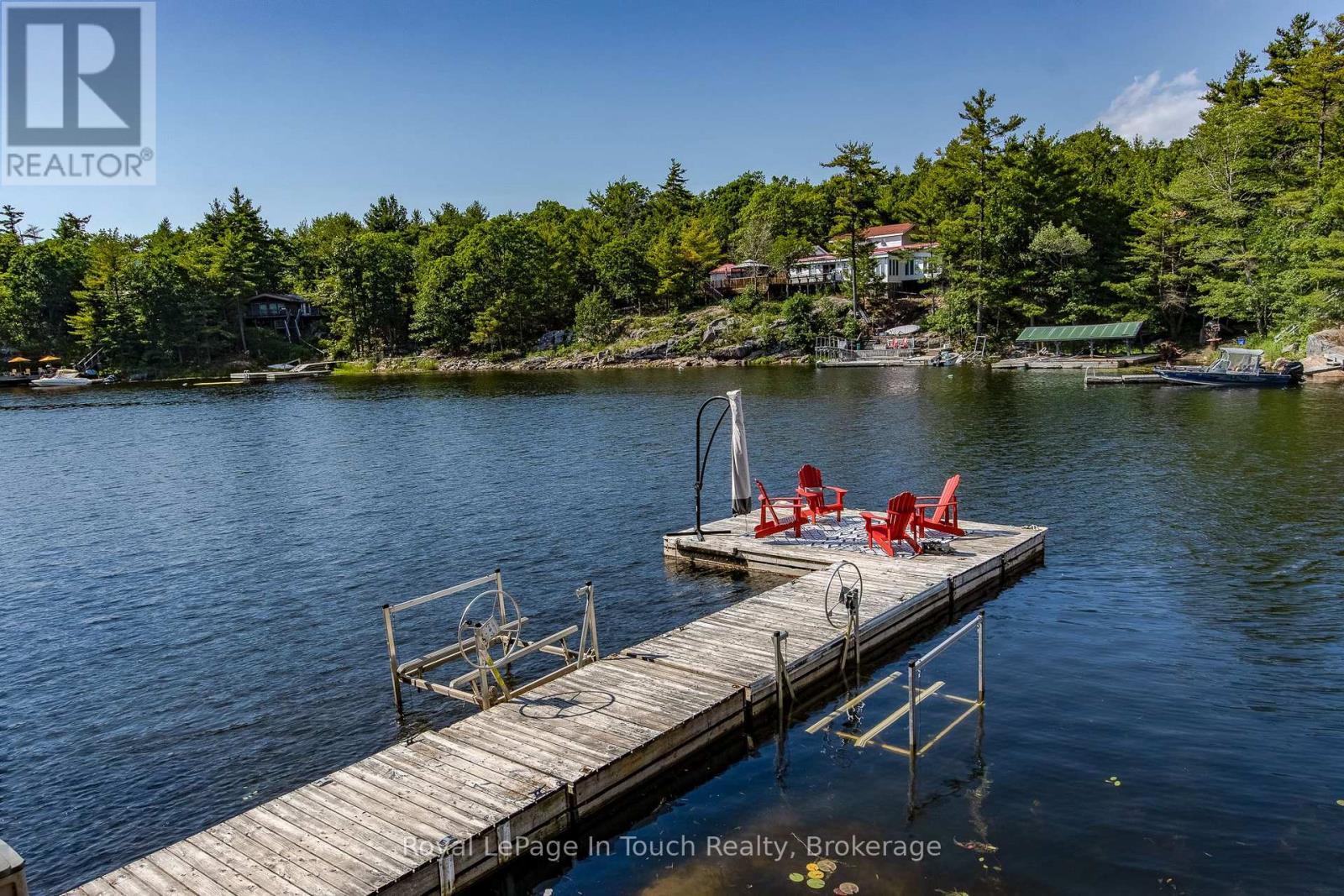 












9794 GEORGIAN BAY SHORE N

,
Georgian Bay (Baxter),




Ontario
P0E1E0

