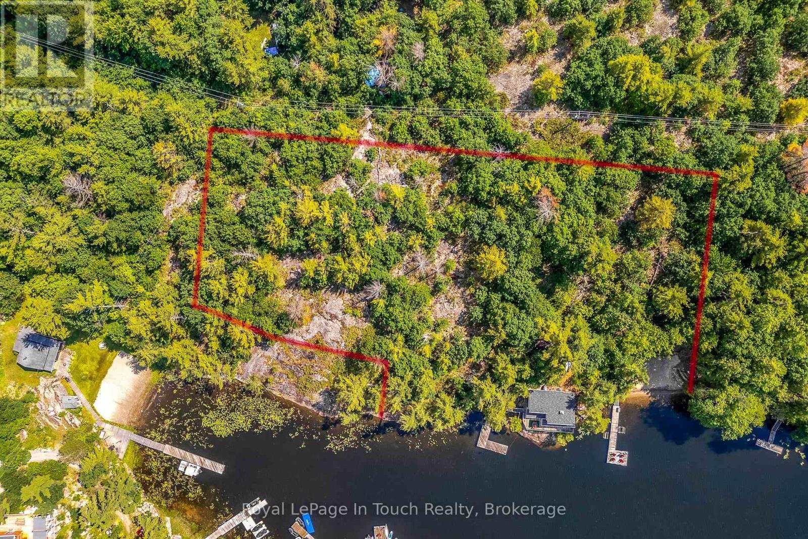 












9794 GEORGIAN BAY SHORE N

,
Georgian Bay (Baxter),




Ontario
P0E1E0

