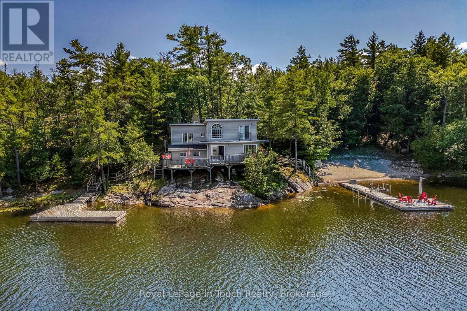 












9794 GEORGIAN BAY SHORE N

,
Georgian Bay (Baxter),




Ontario
P0E1E0

