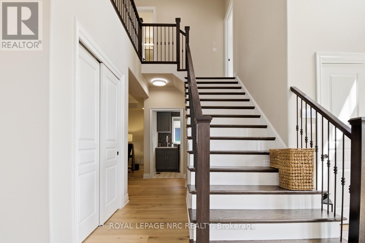 












239 COLBECK DRIVE

,
Welland (Coyle Creek),




Ontario
L3C7M3

