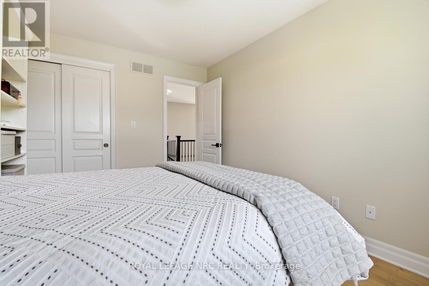 












239 COLBECK DRIVE

,
Welland (Coyle Creek),




Ontario
L3C7M3

