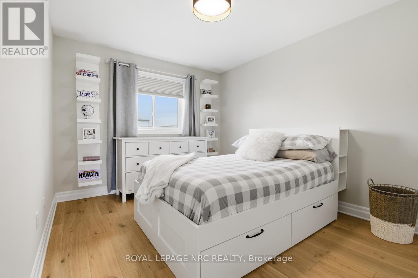 












239 COLBECK DRIVE

,
Welland (Coyle Creek),




Ontario
L3C7M3

