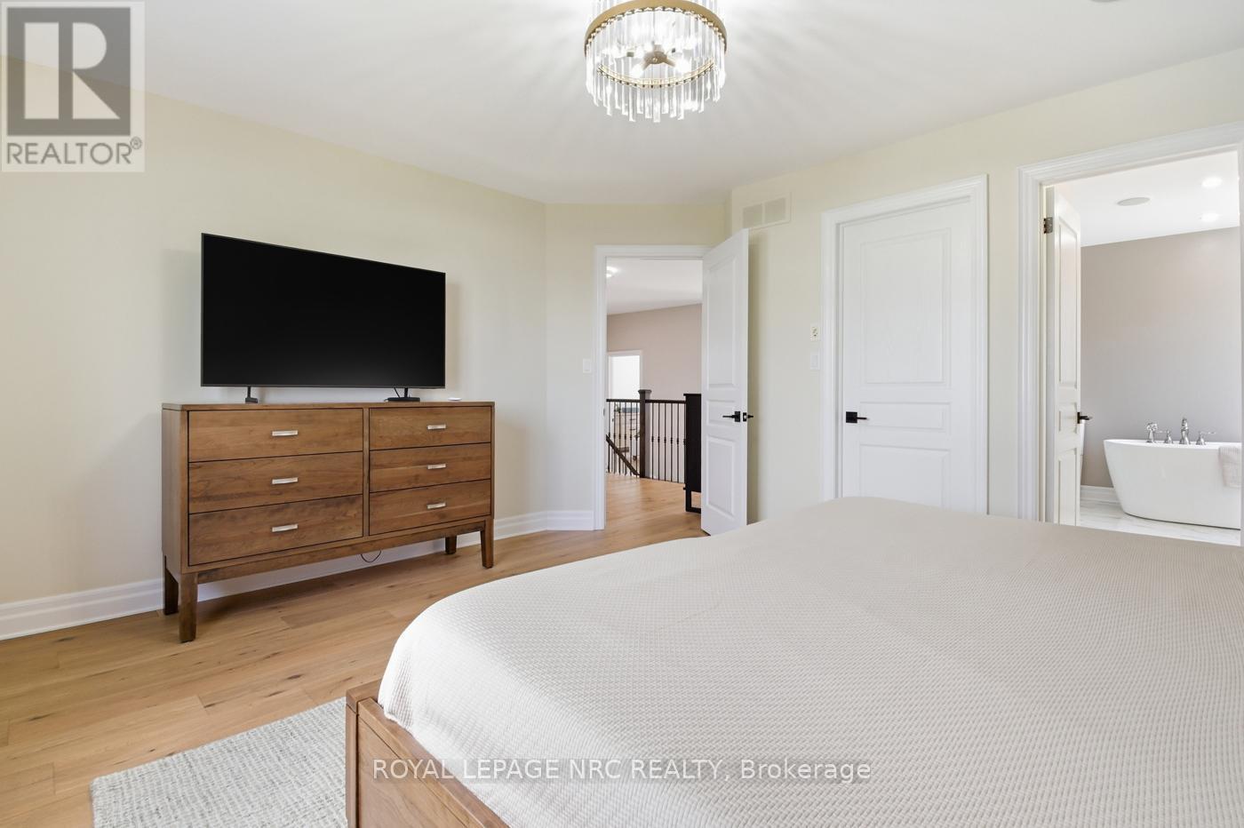 












239 COLBECK DRIVE

,
Welland (Coyle Creek),




Ontario
L3C7M3

