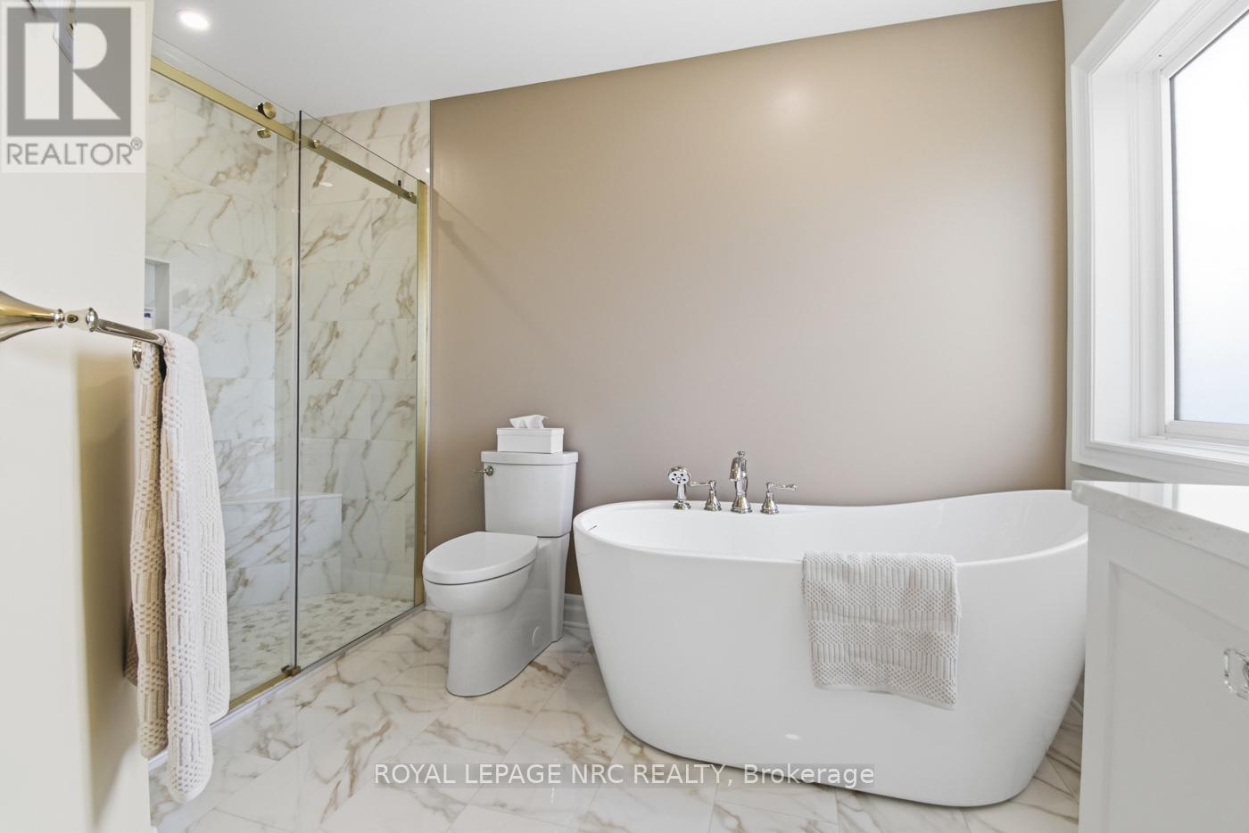 












239 COLBECK DRIVE

,
Welland (Coyle Creek),




Ontario
L3C7M3

