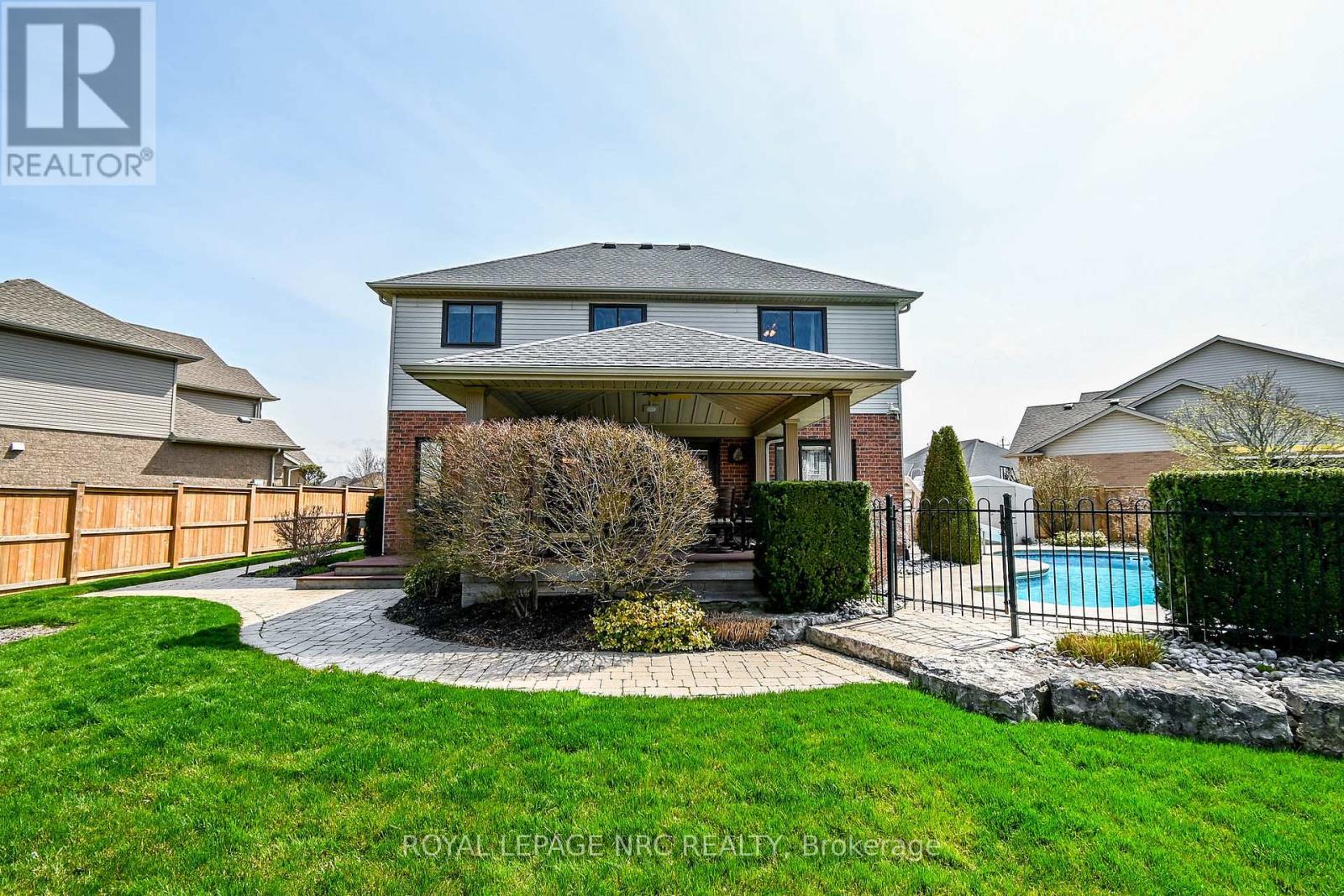 












239 COLBECK DRIVE

,
Welland (Coyle Creek),




Ontario
L3C7M3

