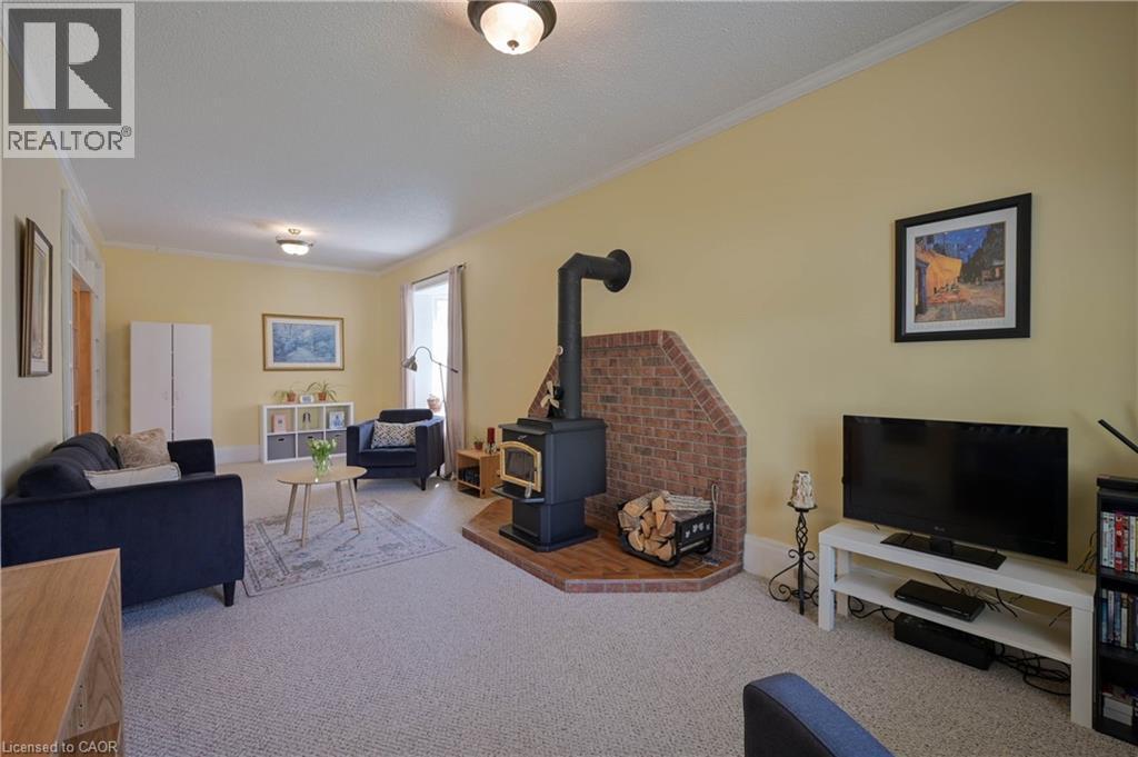 












25 AHRENS Street W

,
Kitchener,




Ontario
N2H4B6

