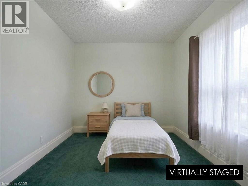 












25 AHRENS Street W

,
Kitchener,




Ontario
N2H4B6

