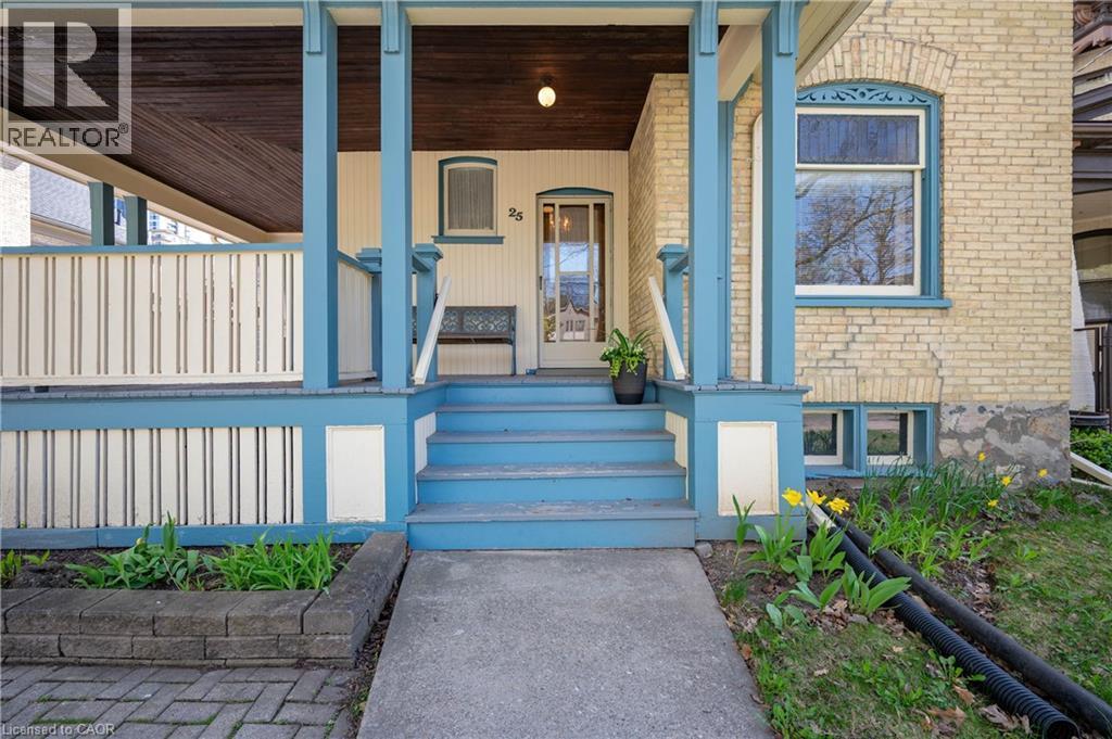 












25 AHRENS Street W

,
Kitchener,




Ontario
N2H4B6

