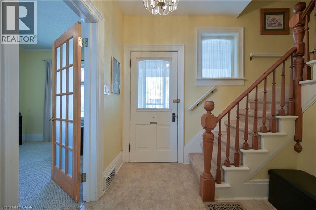 












25 AHRENS Street W

,
Kitchener,




Ontario
N2H4B6

