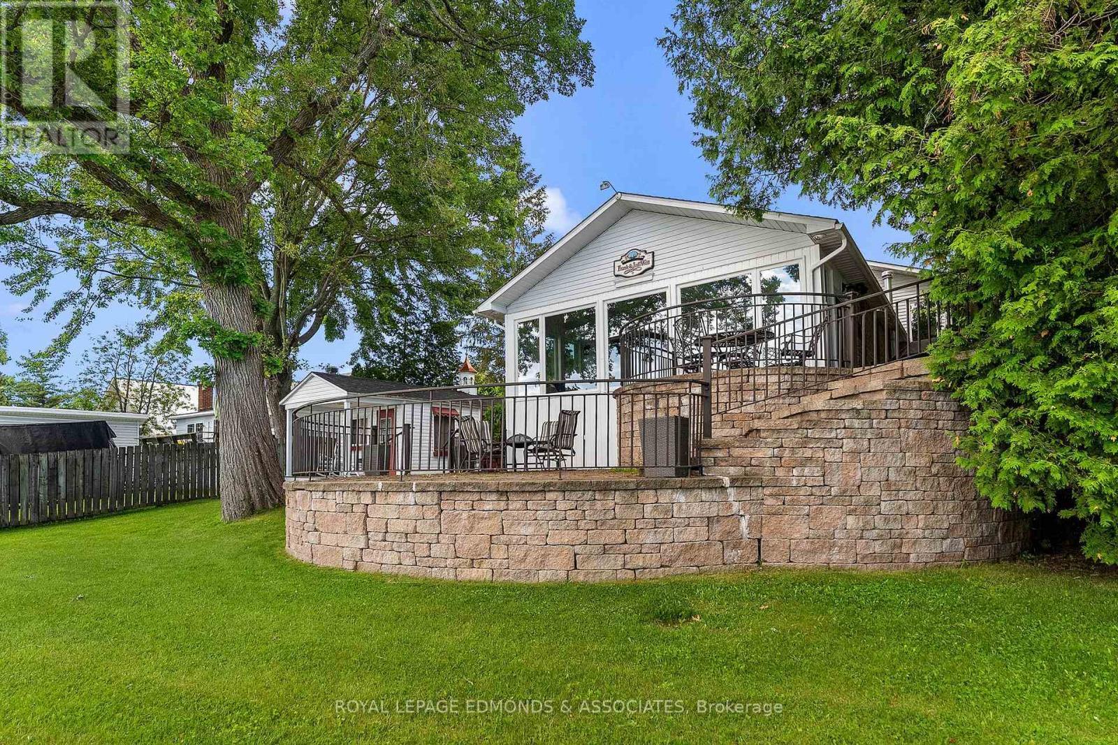 












907 CEDAR LANE

,
Pembroke,




Ontario
K8A2G6

