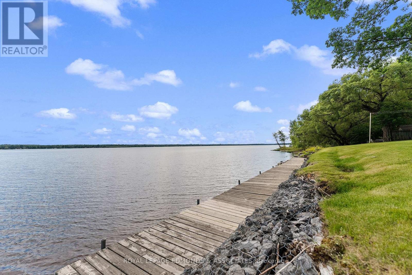 












907 CEDAR LANE

,
Pembroke,




Ontario
K8A2G6

