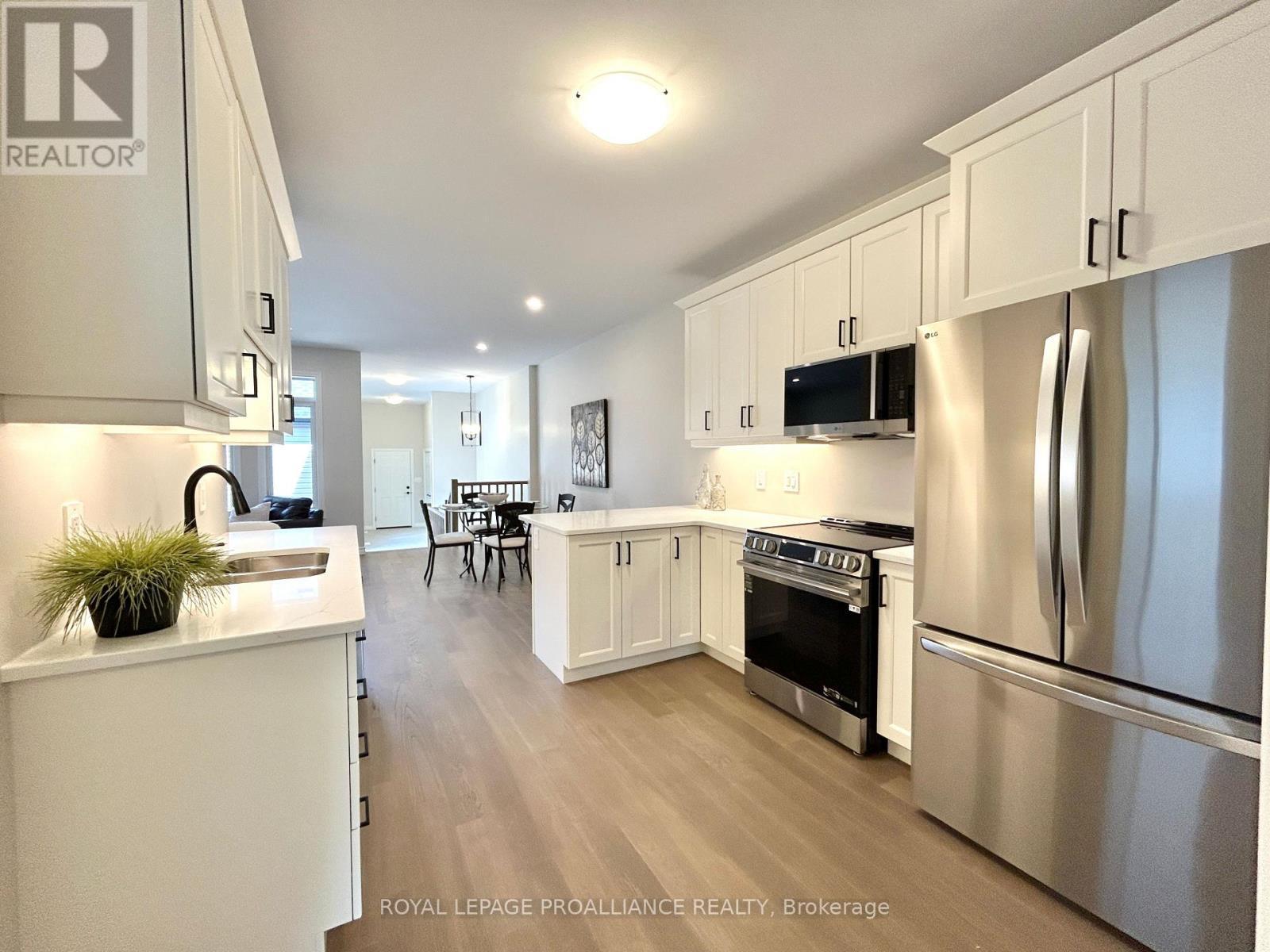 












83 ATHABASKA DRIVE

,
Belleville (Thurlow Ward),




Ontario
K8N0T1

