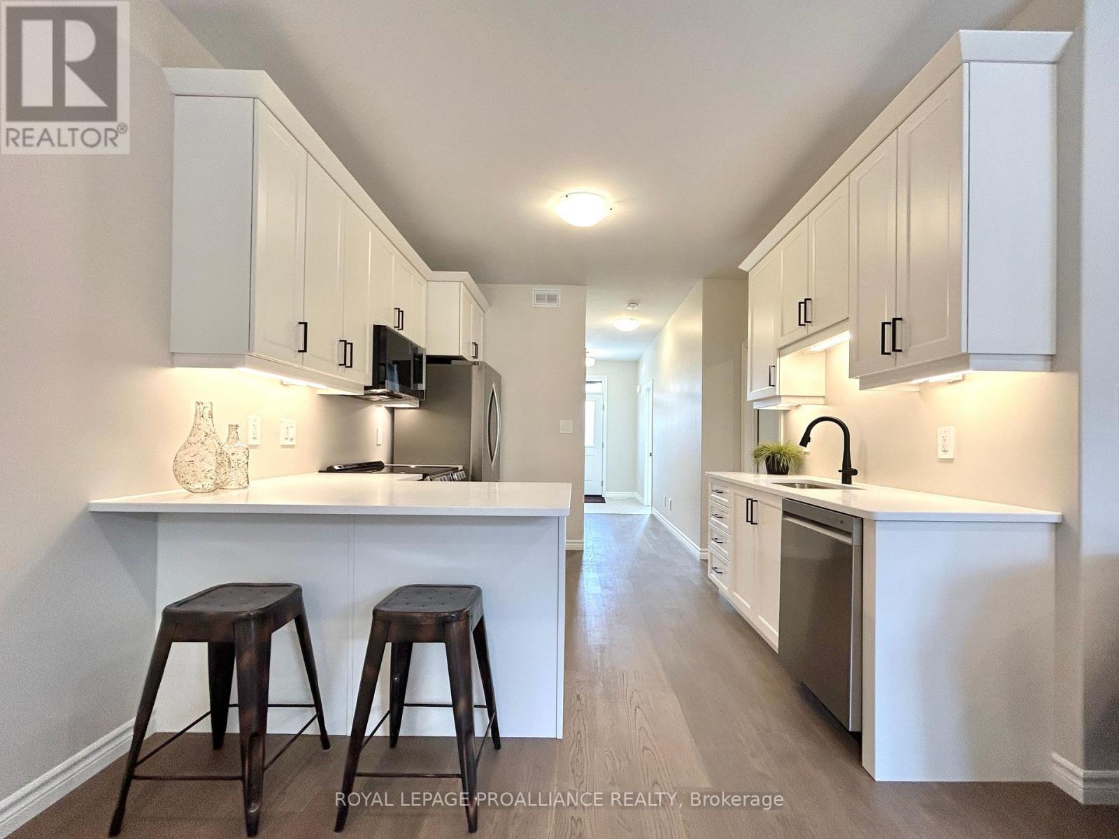 












83 ATHABASKA DRIVE

,
Belleville (Thurlow Ward),




Ontario
K8N0T1

