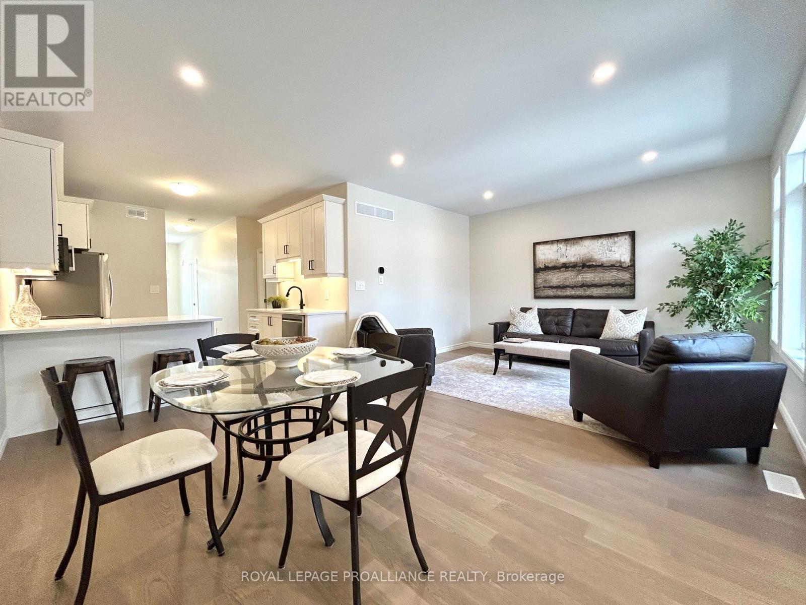 












83 ATHABASKA DRIVE

,
Belleville (Thurlow Ward),




Ontario
K8N0T1

