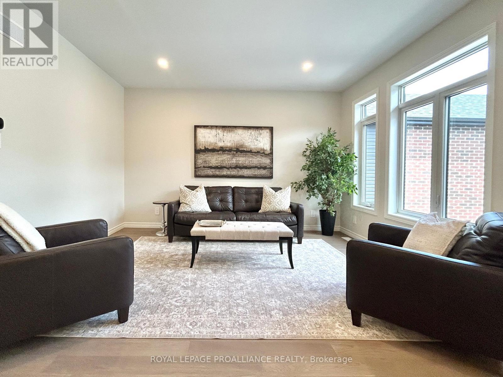 












83 ATHABASKA DRIVE

,
Belleville (Thurlow Ward),




Ontario
K8N0T1

